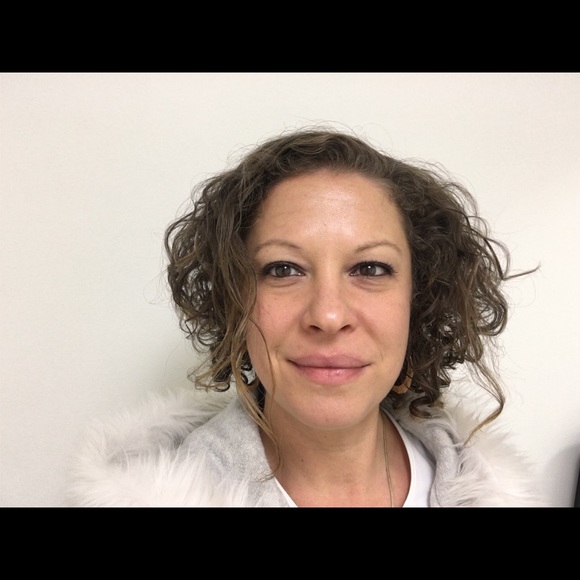 Meet your Posher, Ananda - Picture 1 of 1